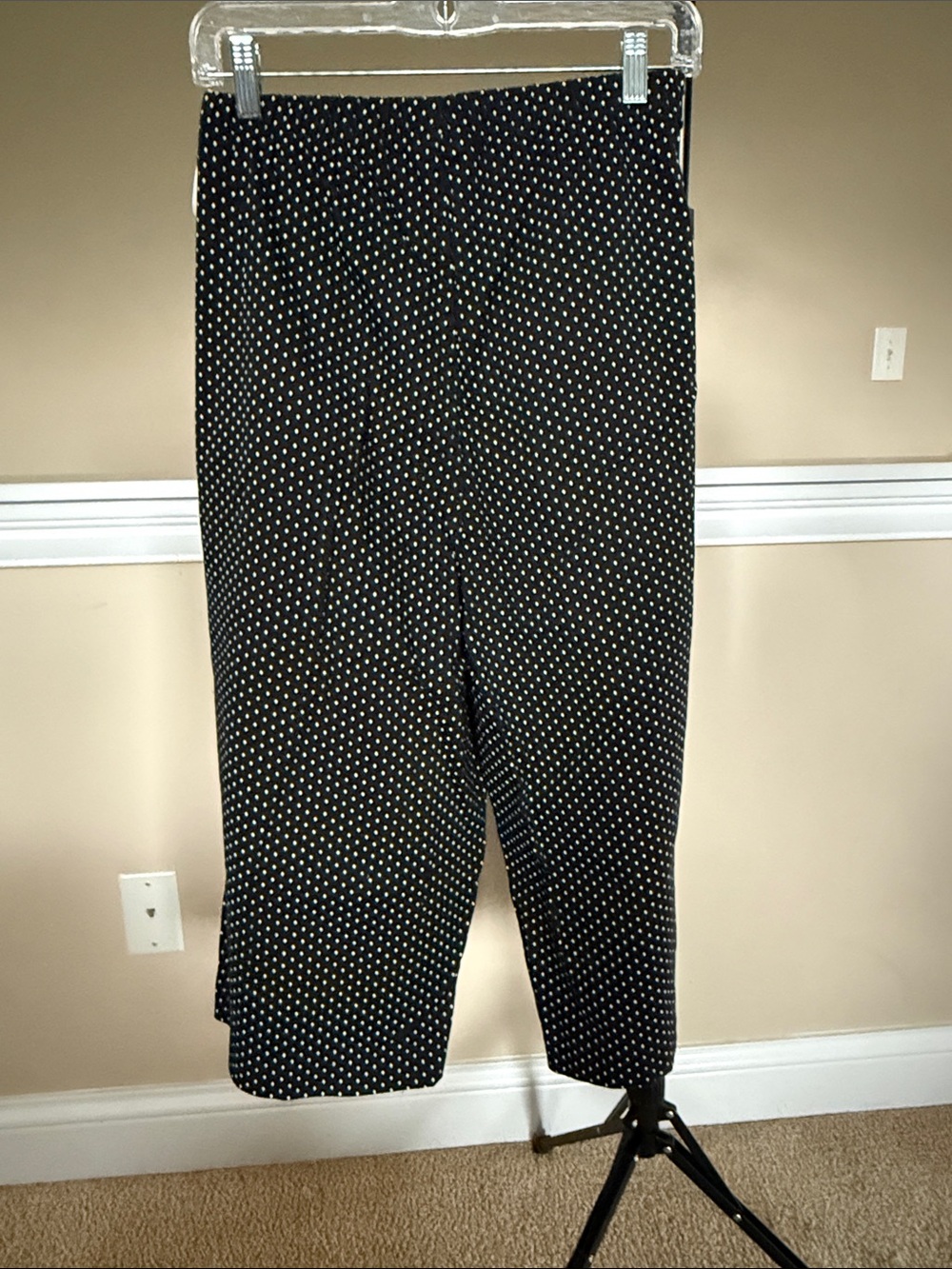 Croft & Barrow Black Polka Dot Pencil Capri